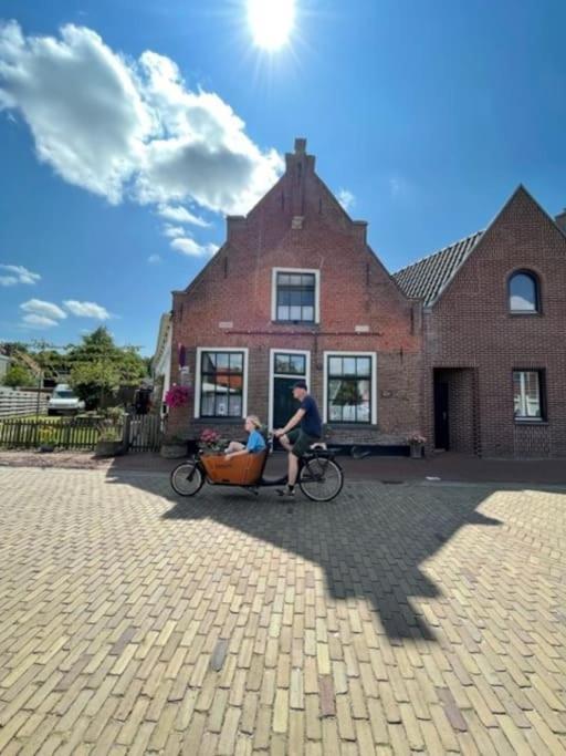 De Scheve Deur Vollenhove Exterior foto